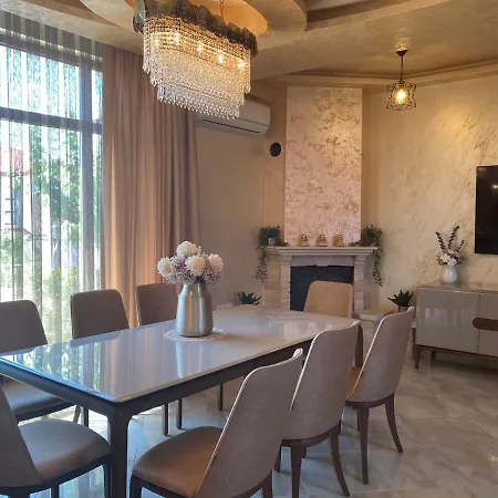 Инни Парк - Вили Вяра , Надежда И Любов Villa Slantchev Briag